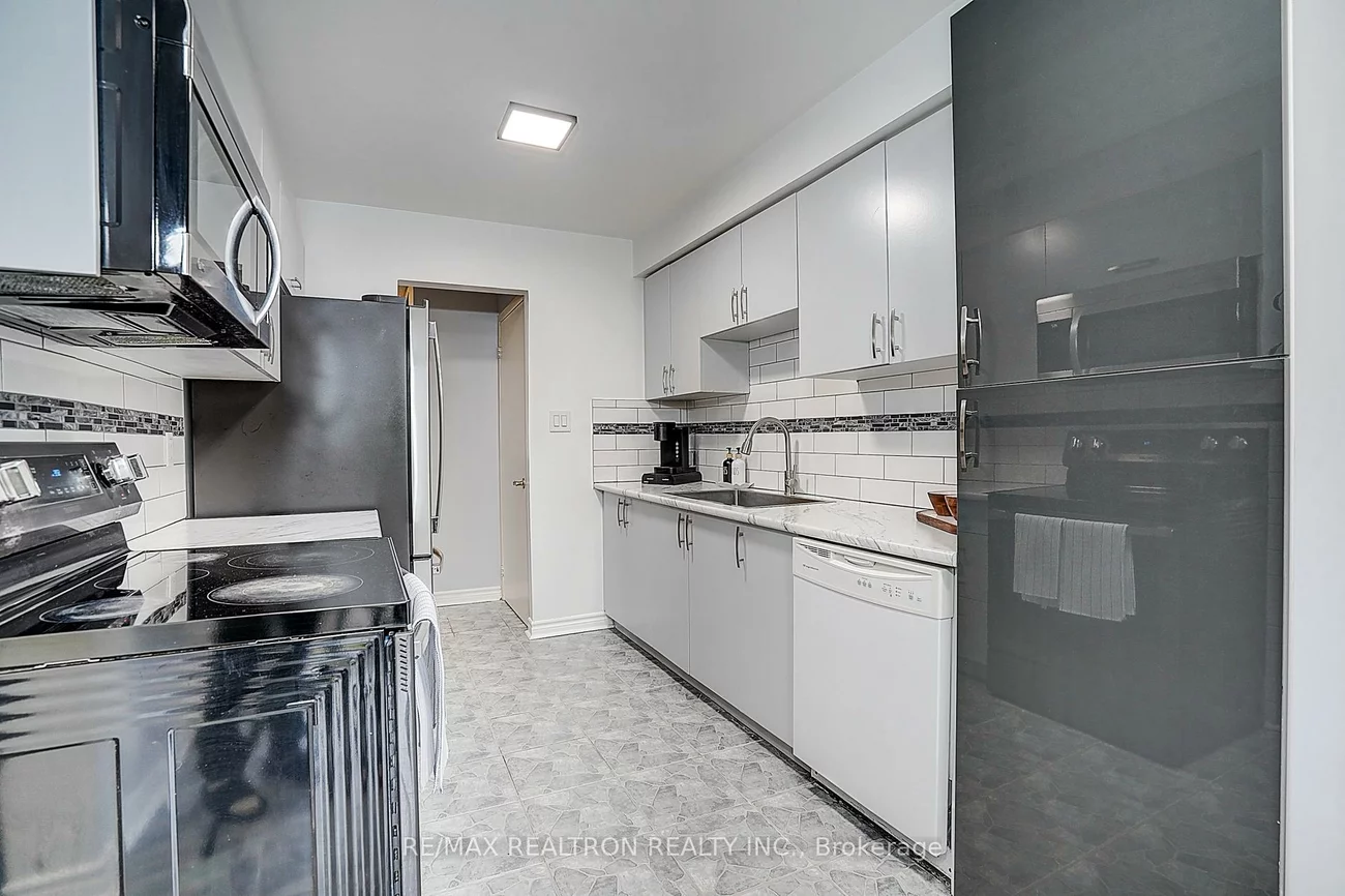 51, Steepleview, North Richvale, Richmond Hill
