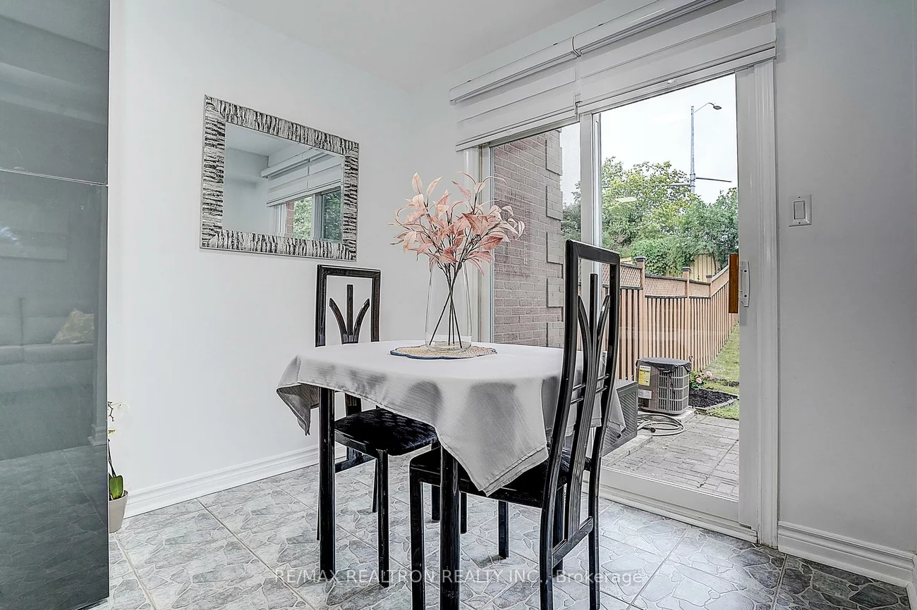 51, Steepleview, North Richvale, Richmond Hill