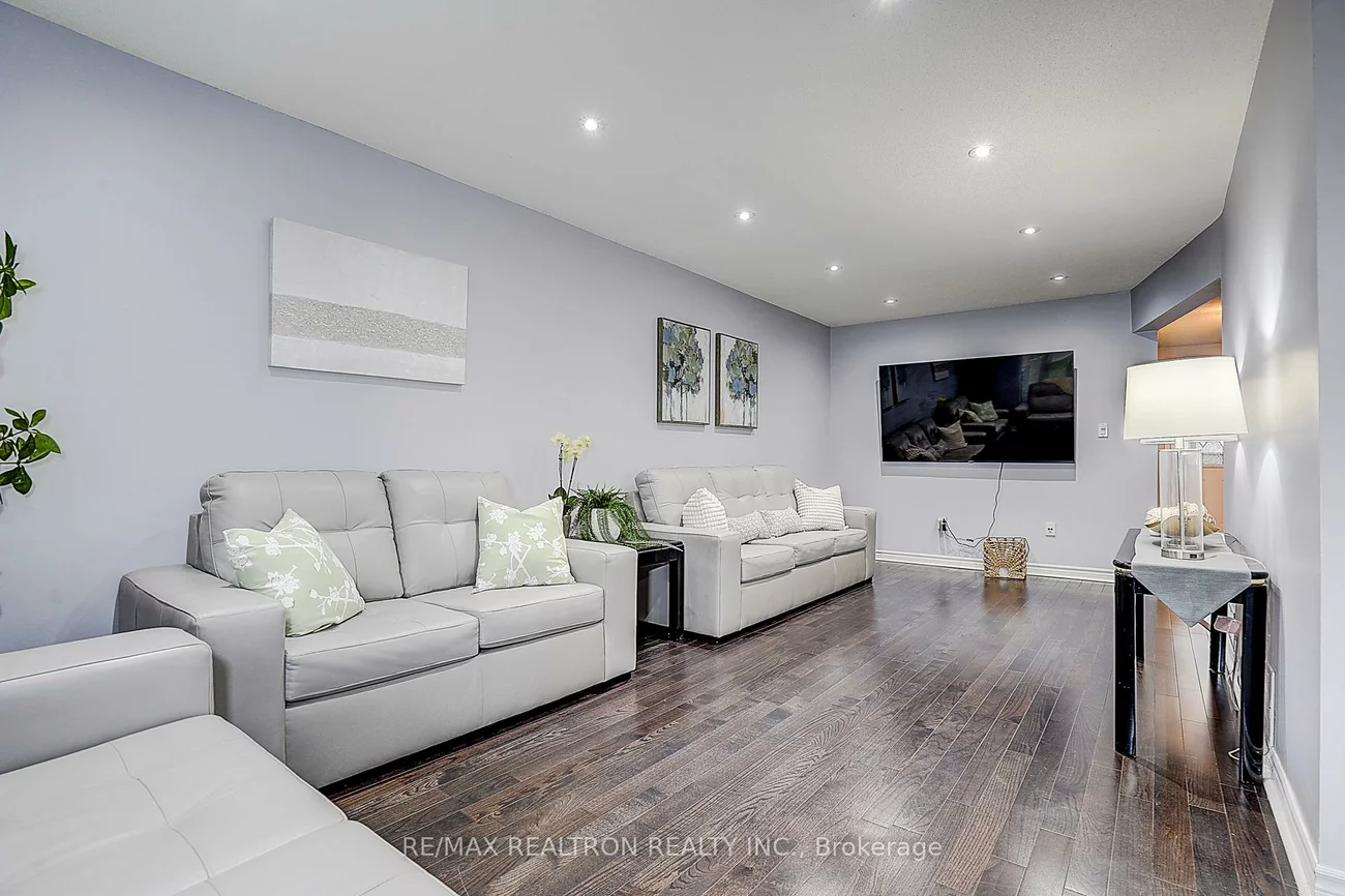 51, Steepleview, North Richvale, Richmond Hill