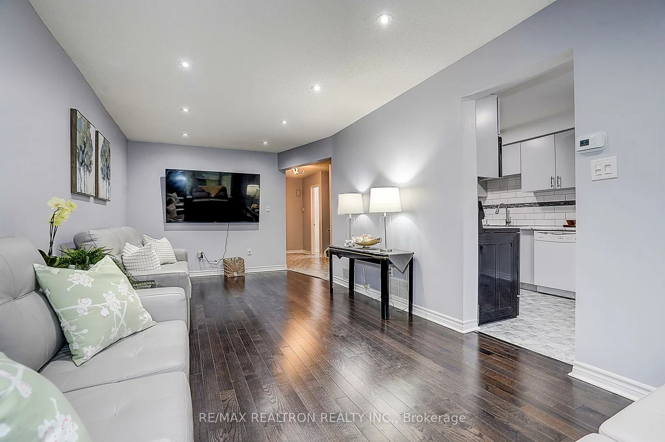 51, Steepleview, North Richvale, Richmond Hill