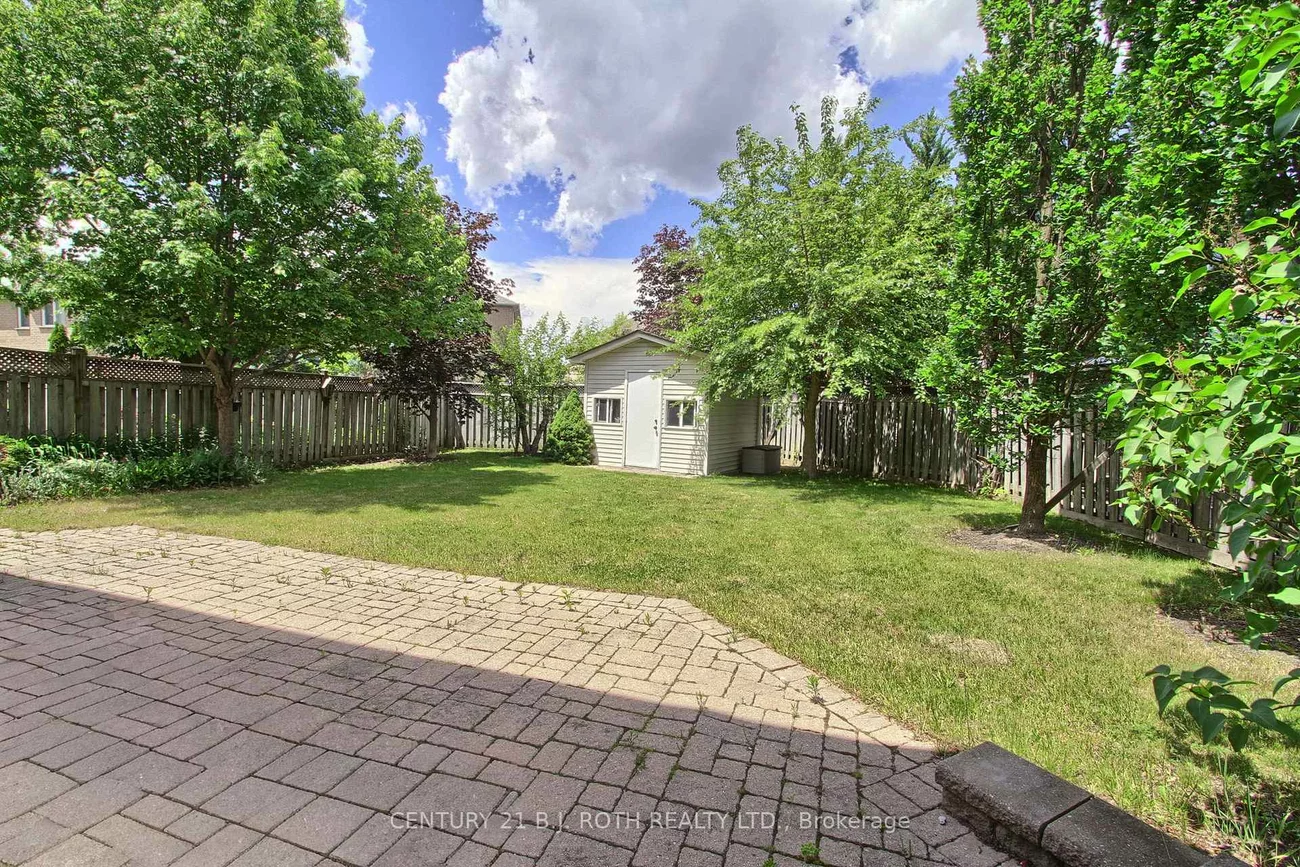 28, Poplar, Oak Ridges, Richmond Hill