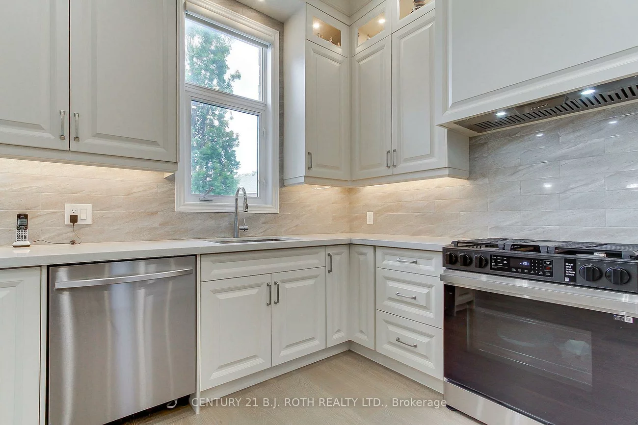 28, Poplar, Oak Ridges, Richmond Hill