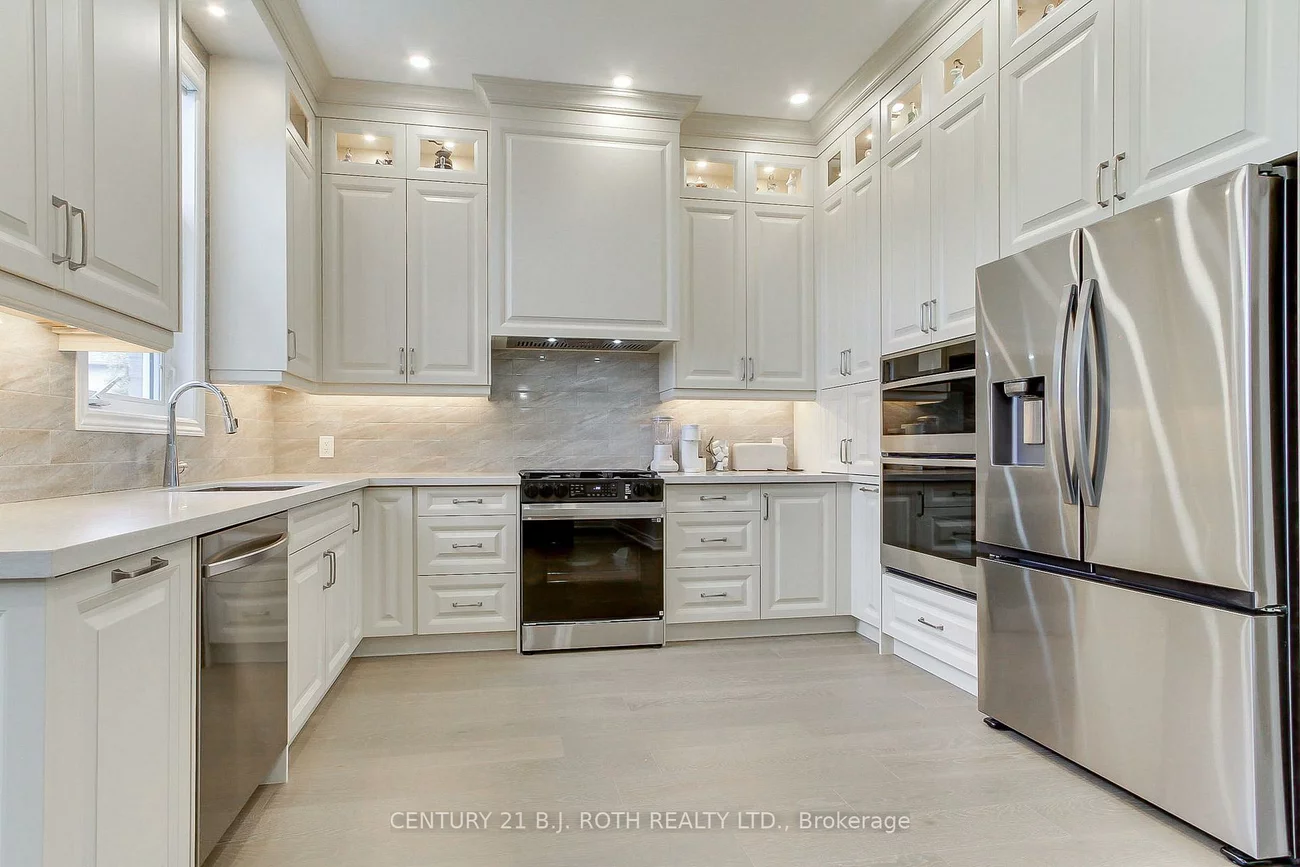 28, Poplar, Oak Ridges, Richmond Hill