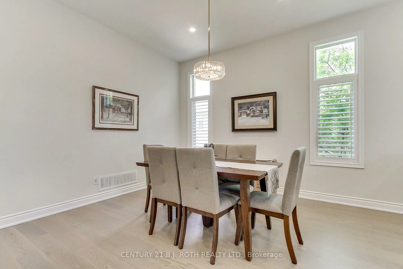 28, Poplar, Oak Ridges, Richmond Hill