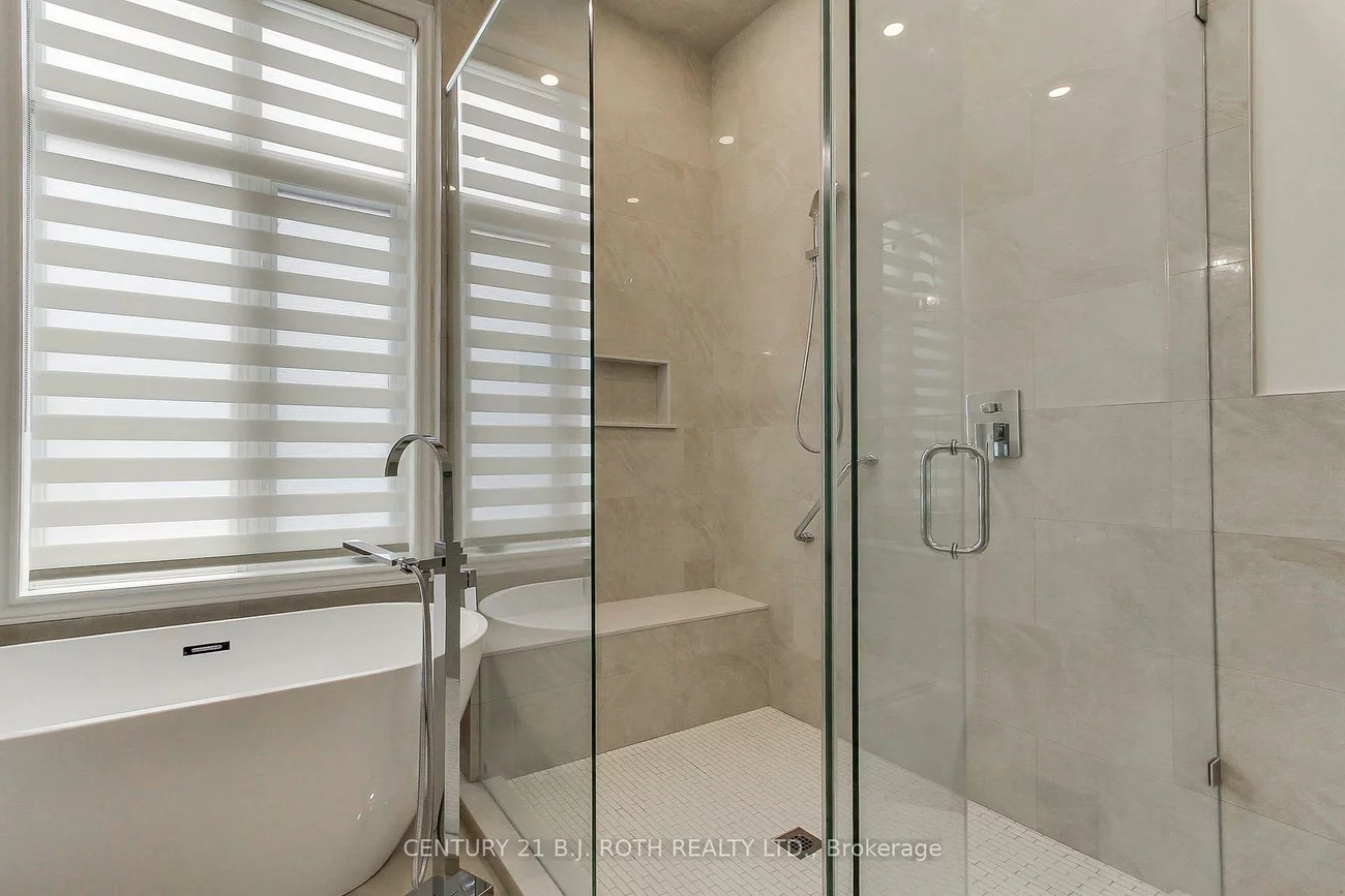 28, Poplar, Oak Ridges, Richmond Hill