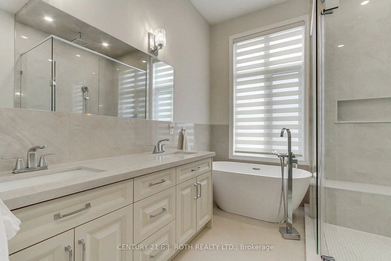 28, Poplar, Oak Ridges, Richmond Hill
