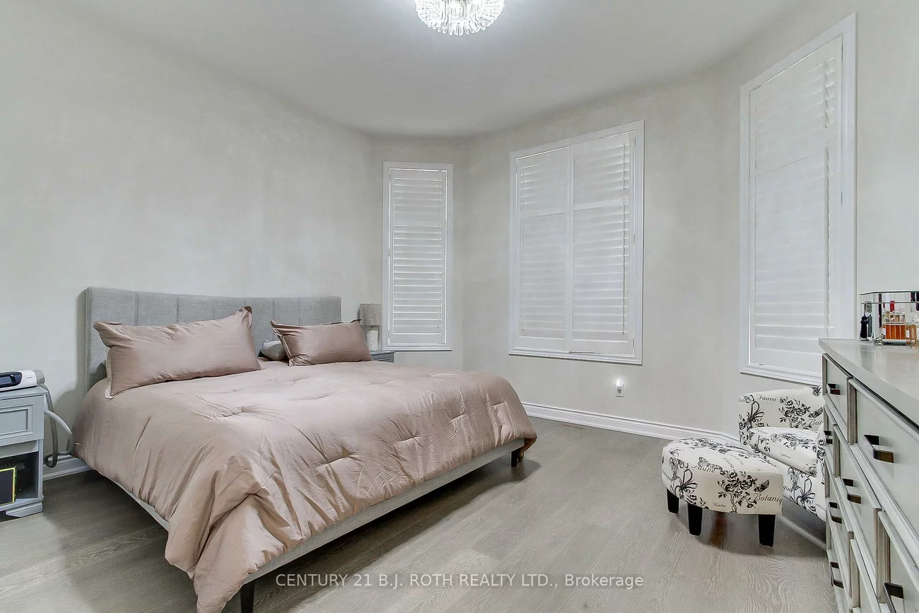 28, Poplar, Oak Ridges, Richmond Hill