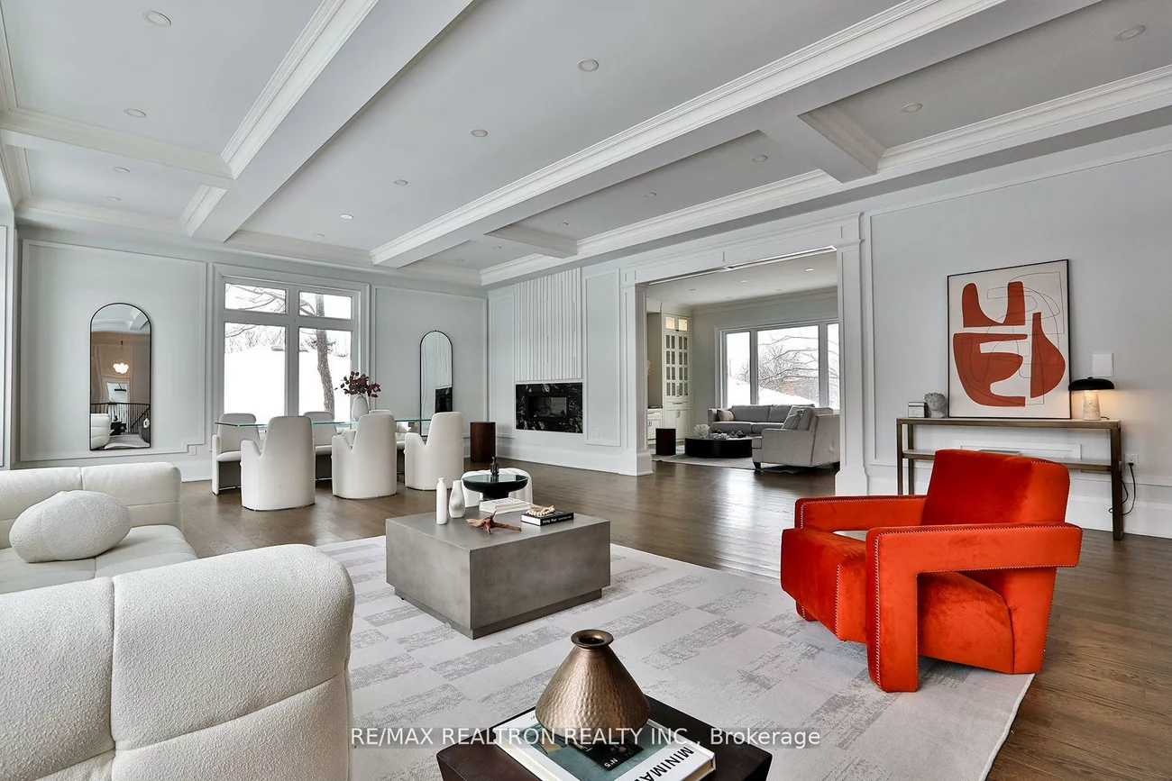 36, Sussex, Crosby, Richmond Hill