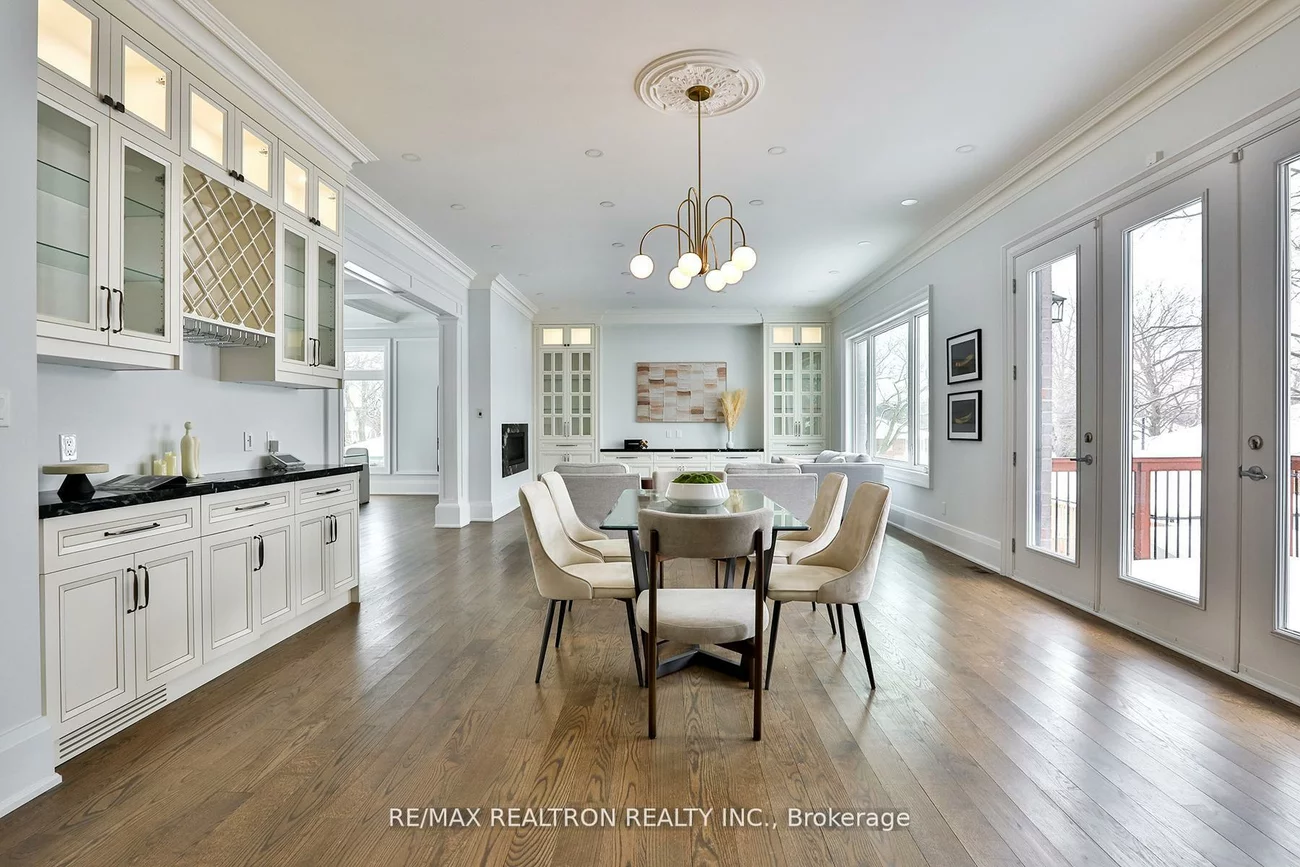 36, Sussex, Crosby, Richmond Hill
