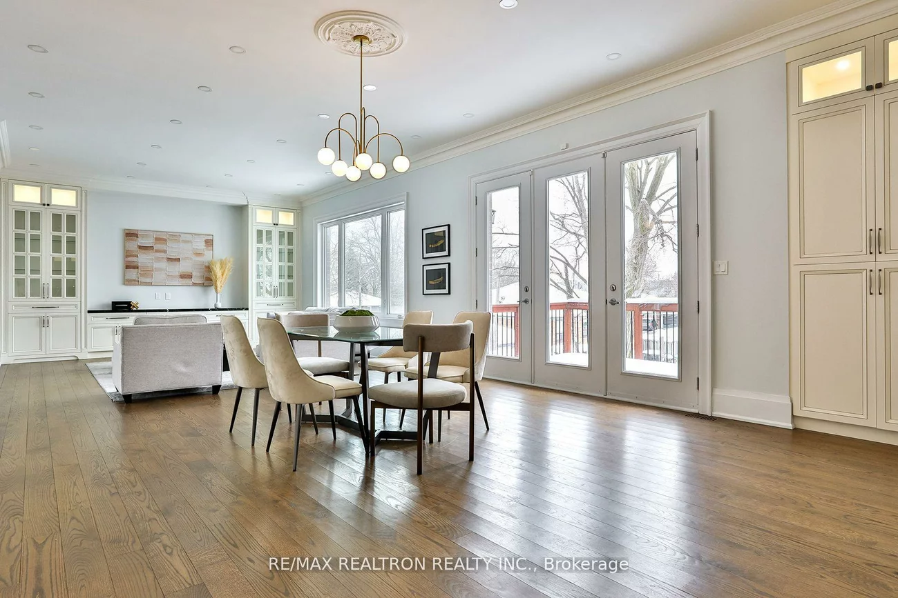36, Sussex, Crosby, Richmond Hill