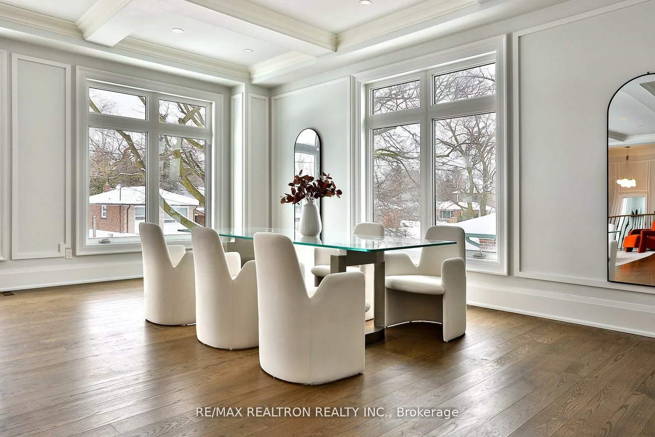 36, Sussex, Crosby, Richmond Hill