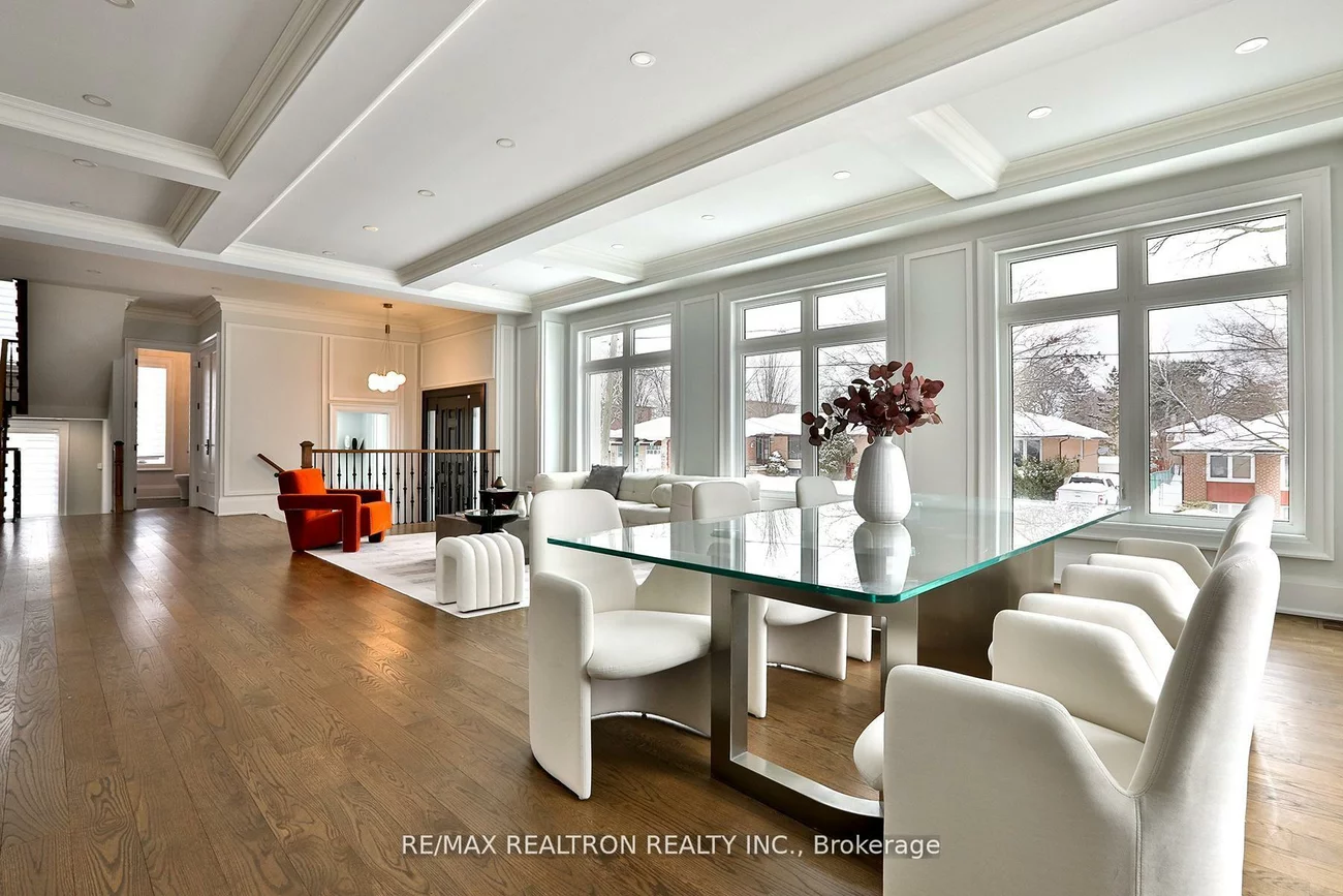 36, Sussex, Crosby, Richmond Hill