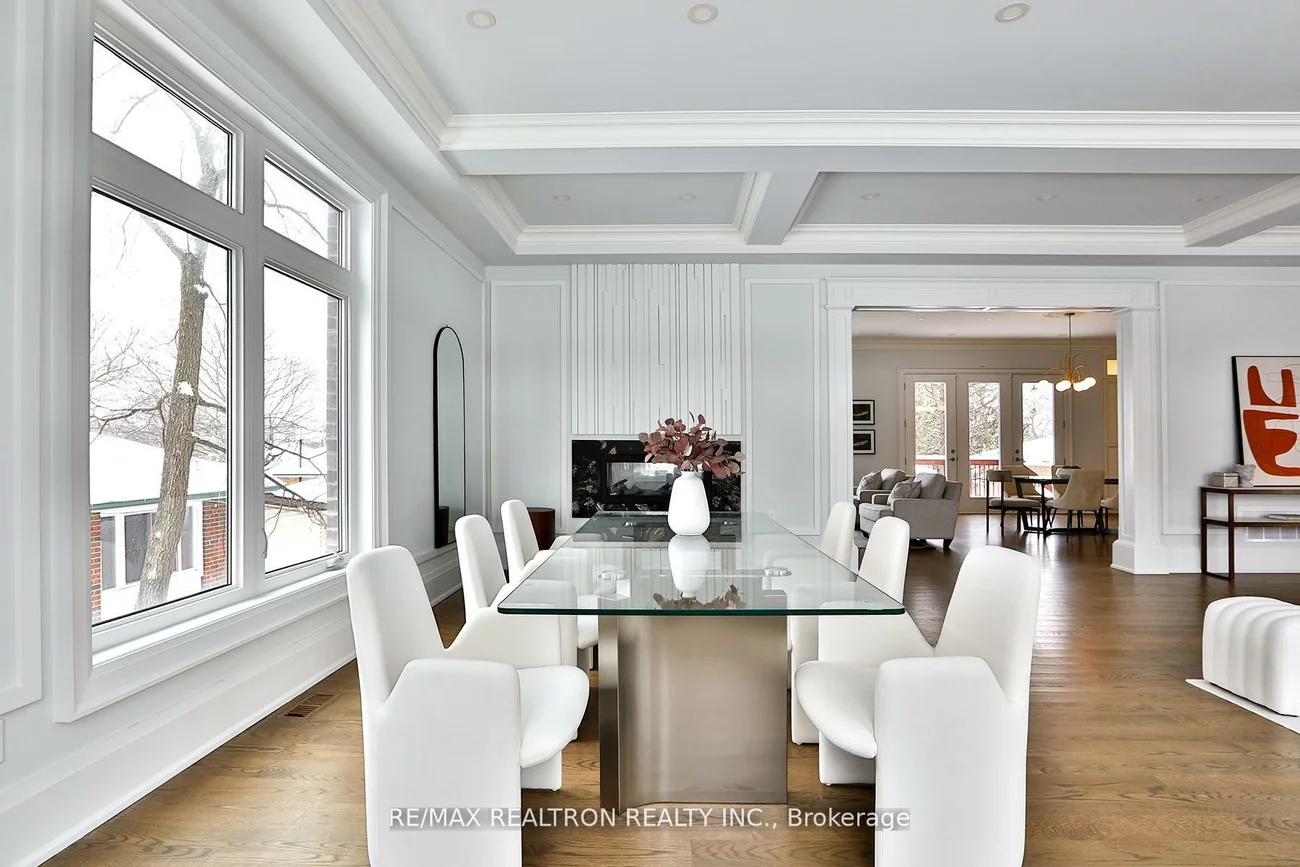36, Sussex, Crosby, Richmond Hill