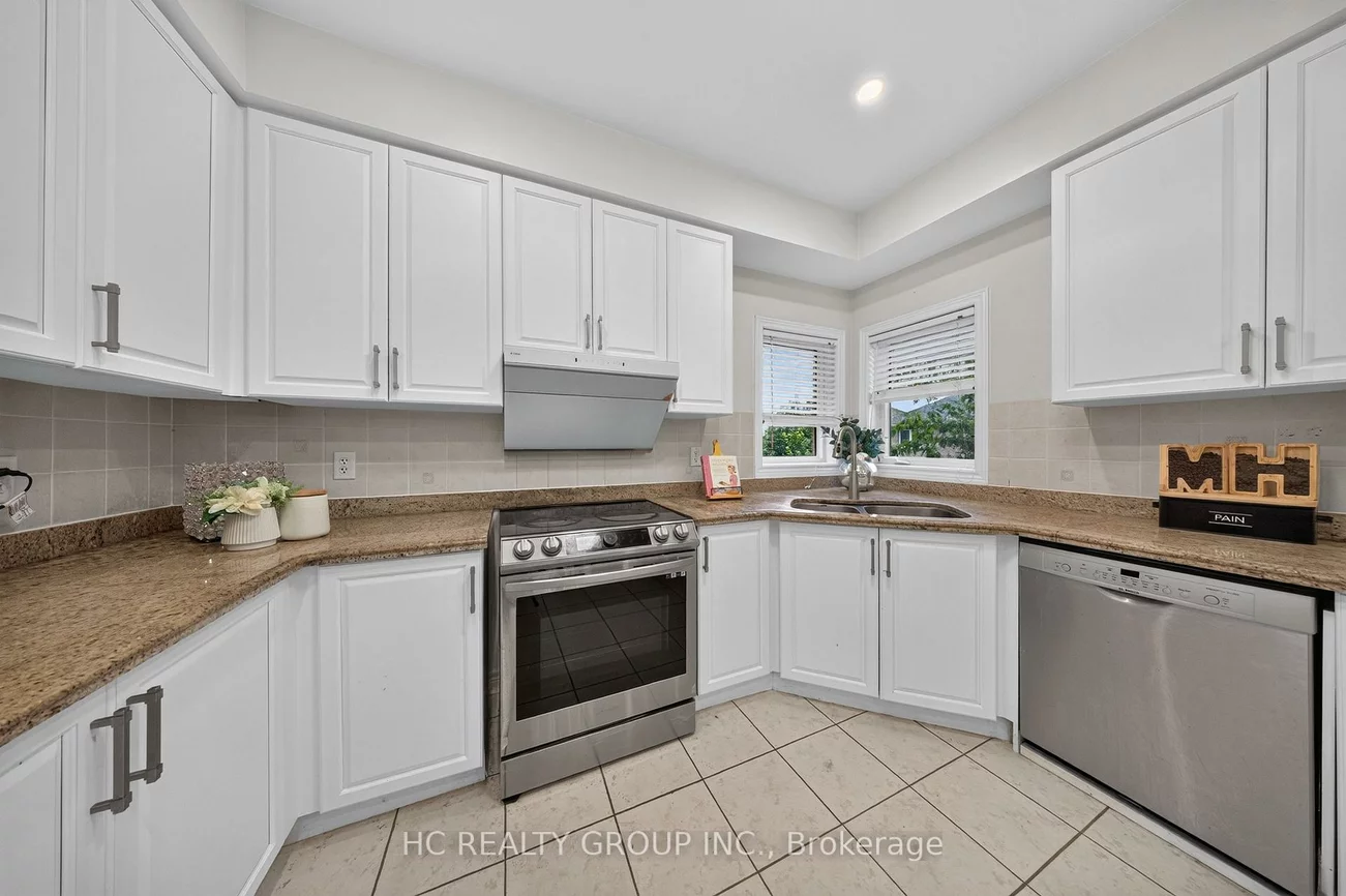 21, Wolf Trail, Jefferson, Richmond Hill