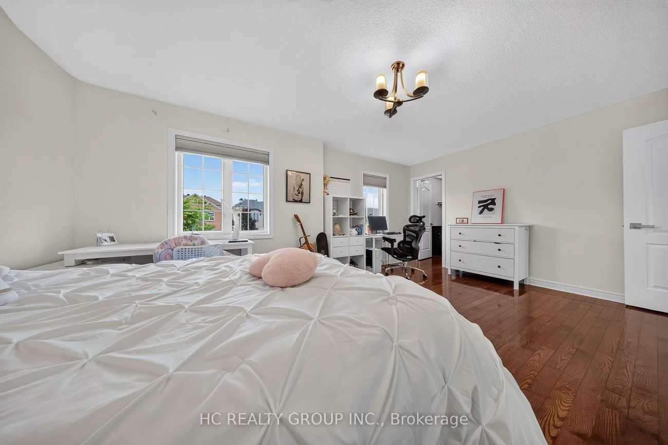 21, Wolf Trail, Jefferson, Richmond Hill