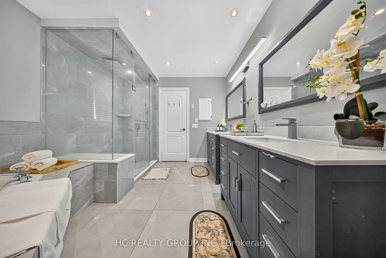 21, Wolf Trail, Jefferson, Richmond Hill