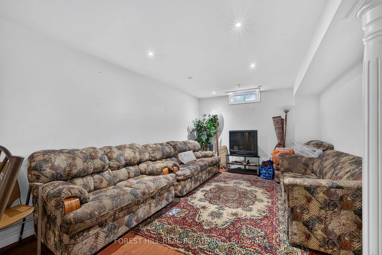 2, Ludford, Langstaff, Richmond Hill