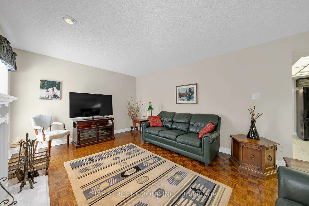 53, Strathearn, Bayview Hill, Richmond Hill