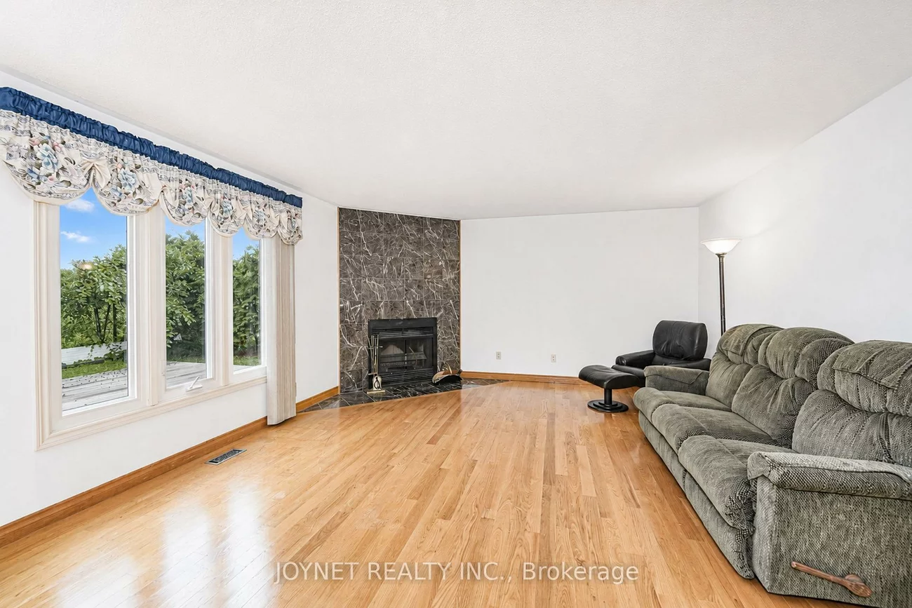 2, Woodriver, Devonsleigh, Richmond Hill