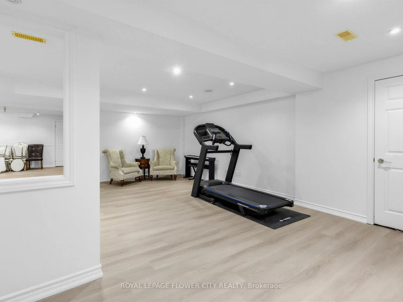 9, Arden Valley, Jefferson, Richmond Hill
