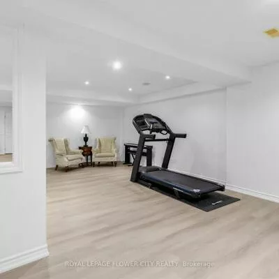 9, Arden Valley, Jefferson, Richmond Hill