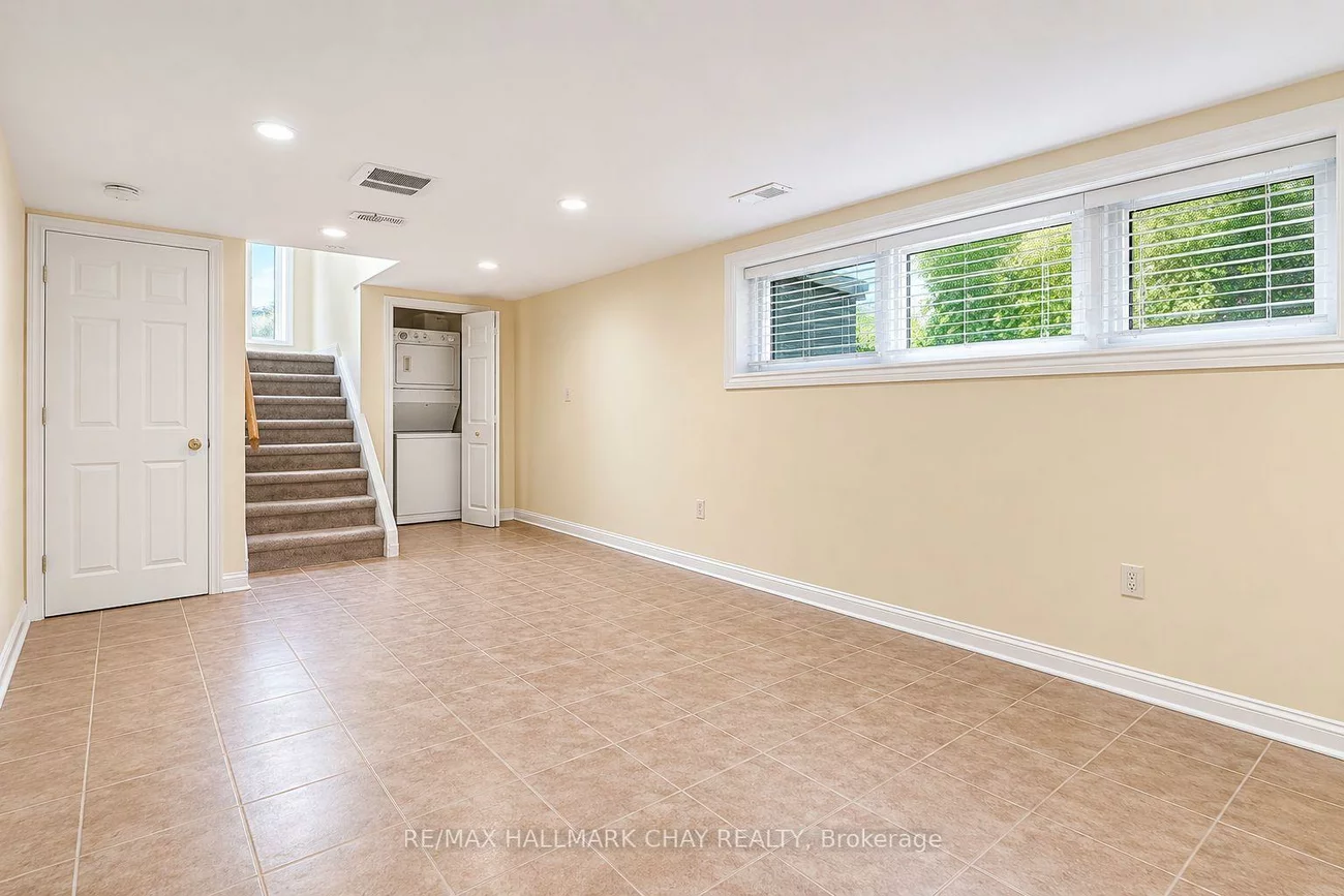 420, Fernleigh, Crosby, Richmond Hill