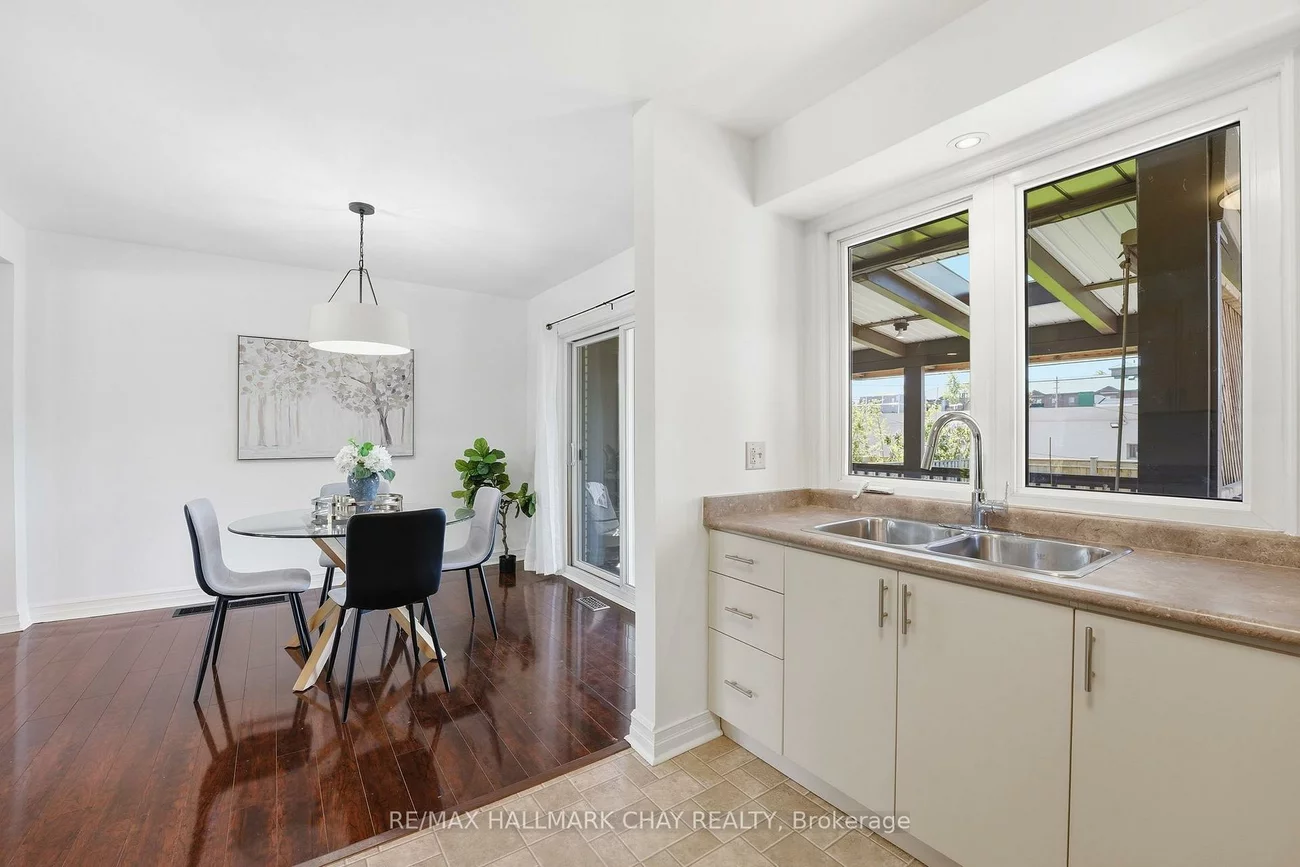 420, Fernleigh, Crosby, Richmond Hill