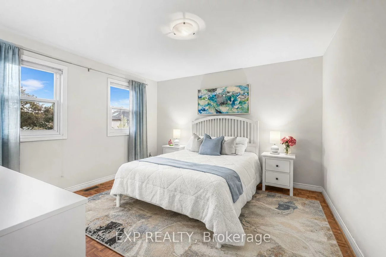 16, Wainwright, North Richvale, Richmond Hill