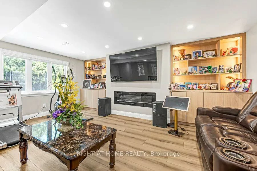35, Harmony Hill, Mill Pond, Richmond Hill