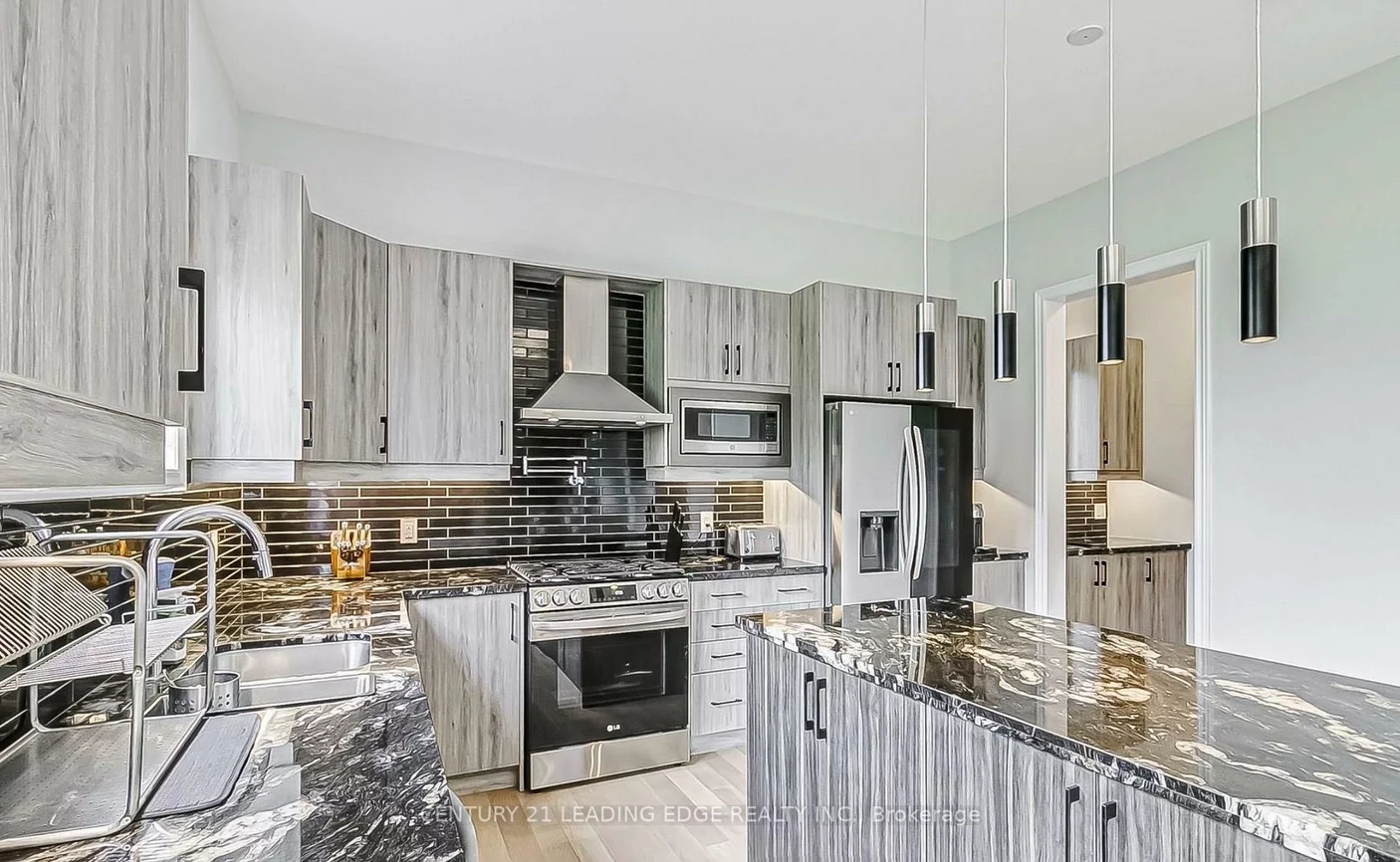 220, Olde Bayview, Oak Ridges Lake Wilcox, Richmond Hill