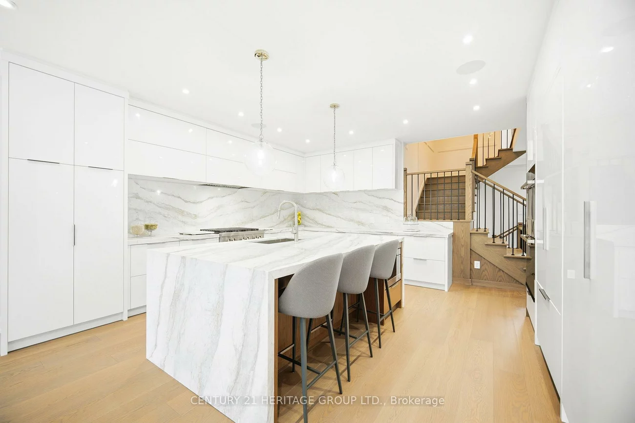 59, Estate Garden, Oak Ridges, Richmond Hill