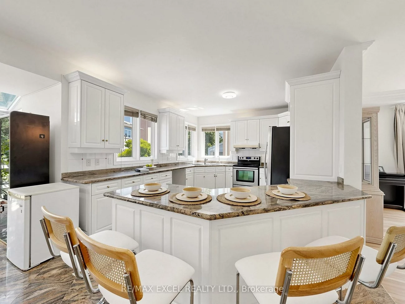 16, Frybrook, Bayview Hill, Richmond Hill
