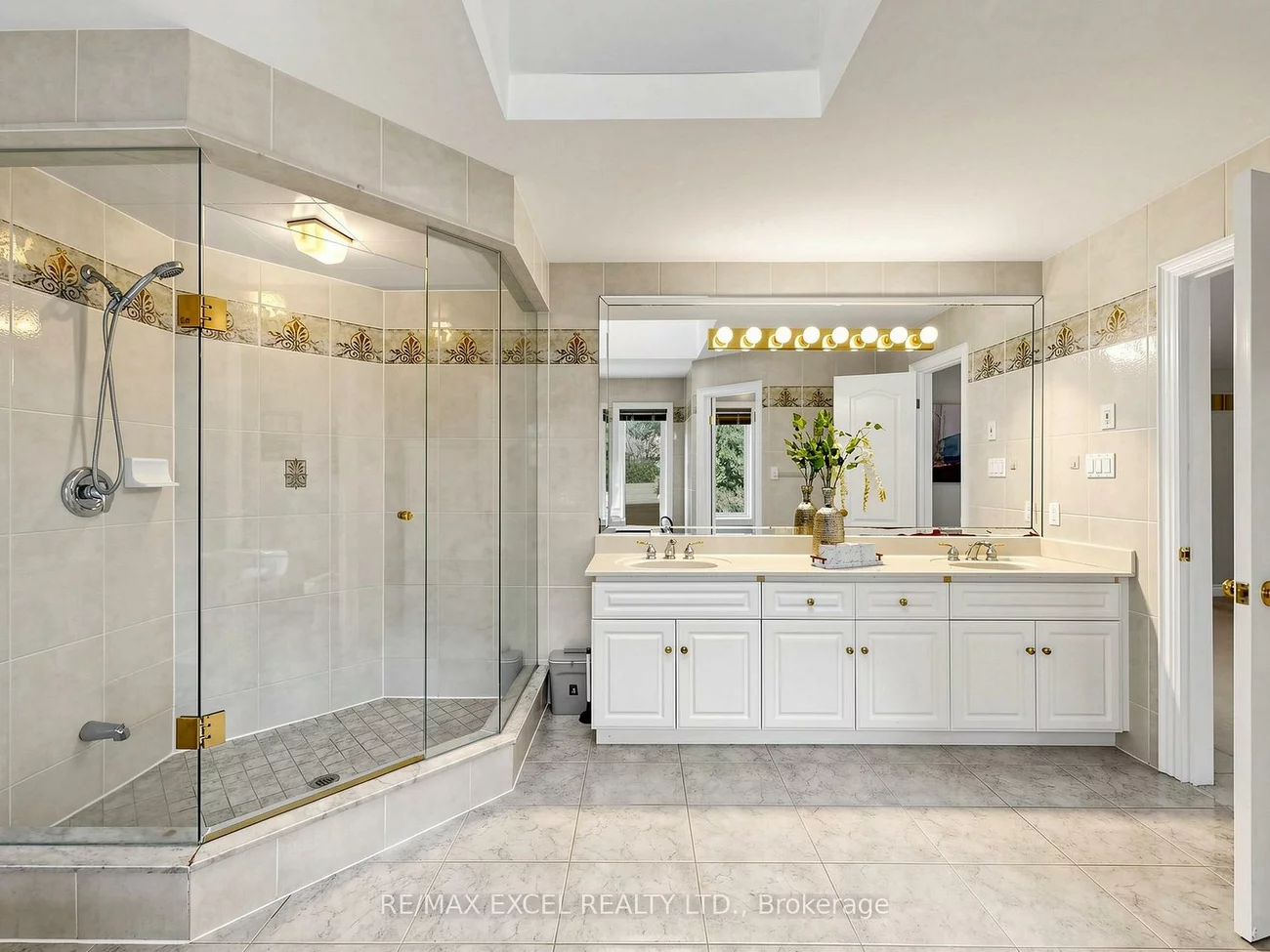 16, Frybrook, Bayview Hill, Richmond Hill
