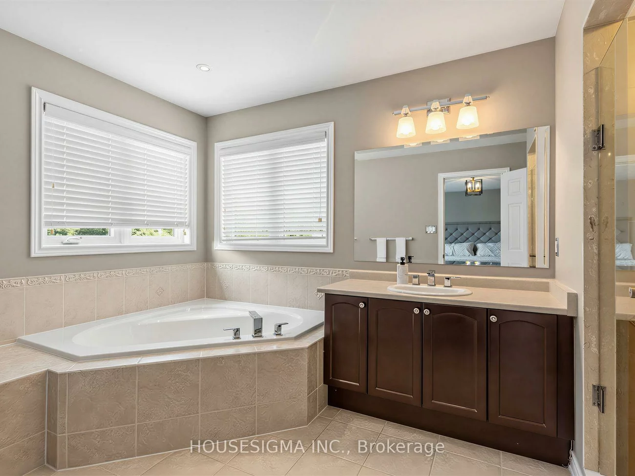 57, Chao, Oak Ridges, Richmond Hill