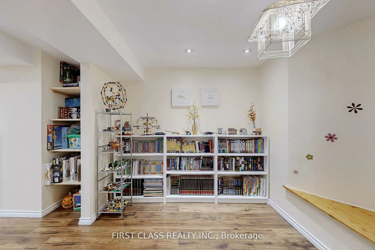 79, Carnoustie, Jefferson, Richmond Hill