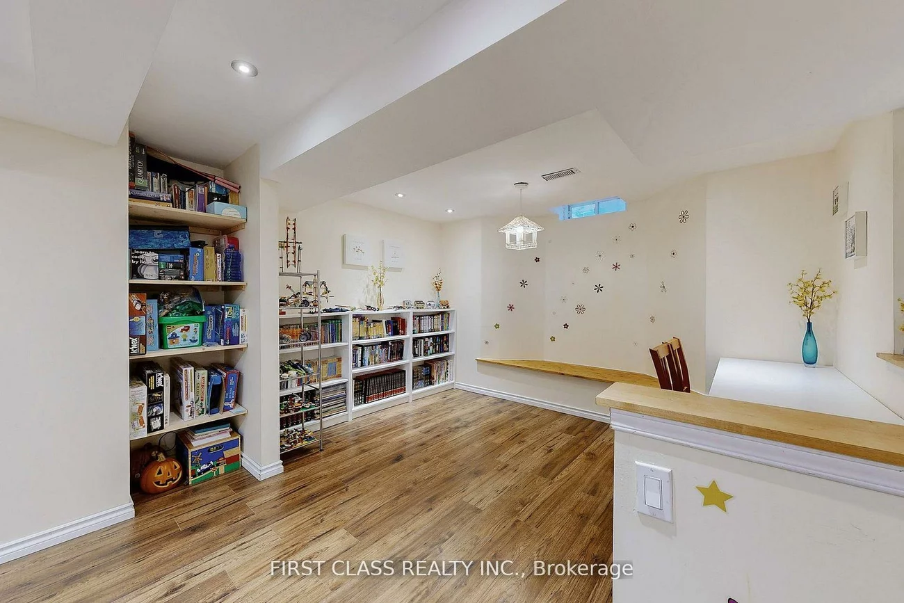79, Carnoustie, Jefferson, Richmond Hill
