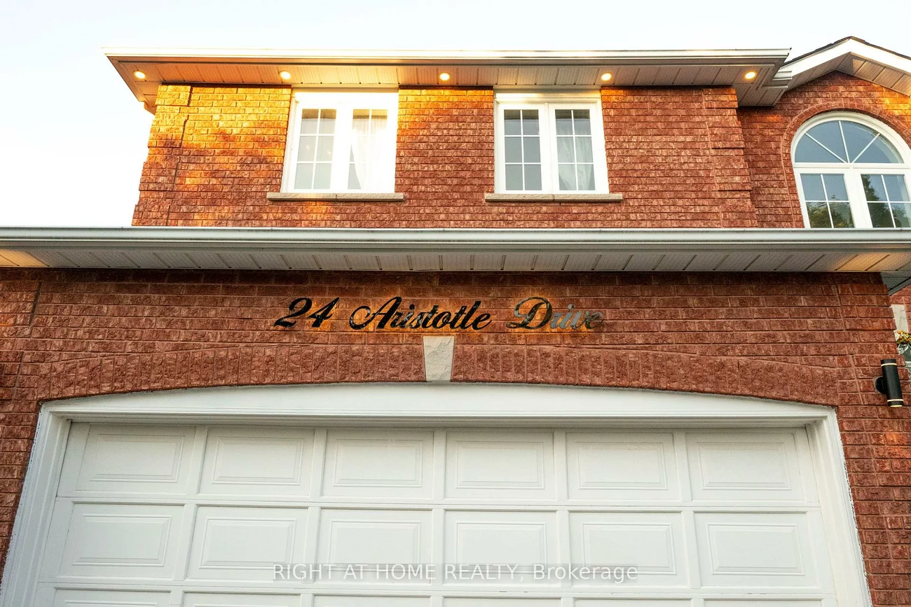 24, Aristotle, Devonsleigh, Richmond Hill