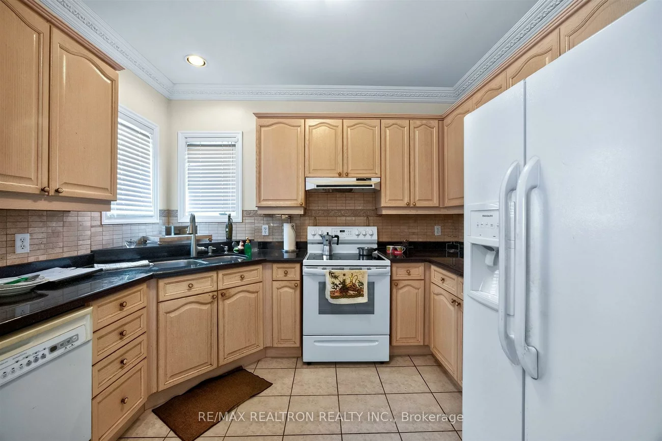 22, Queensborough, Oak Ridges Lake Wilcox, Richmond Hill