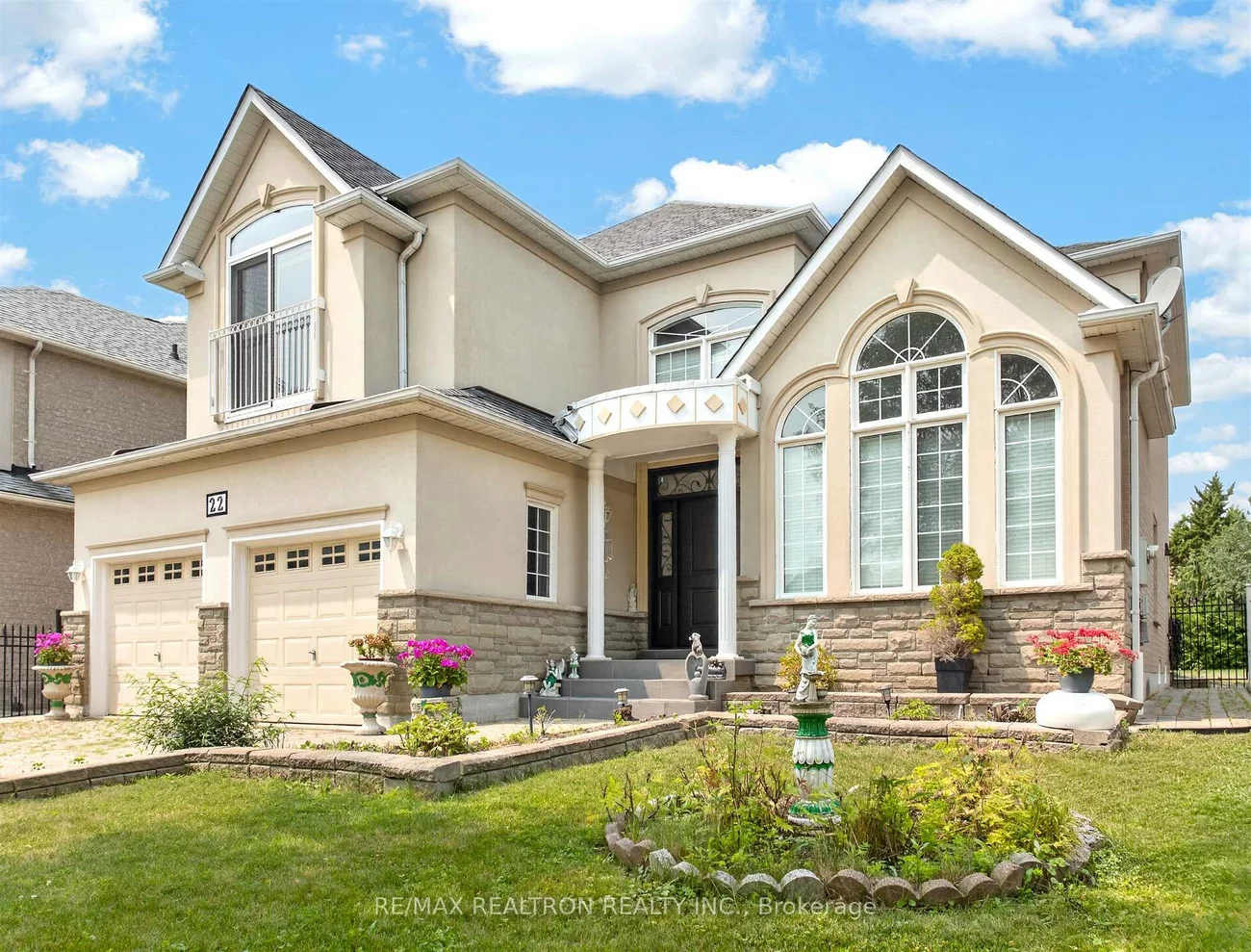 22, Queensborough, Oak Ridges Lake Wilcox, Richmond Hill