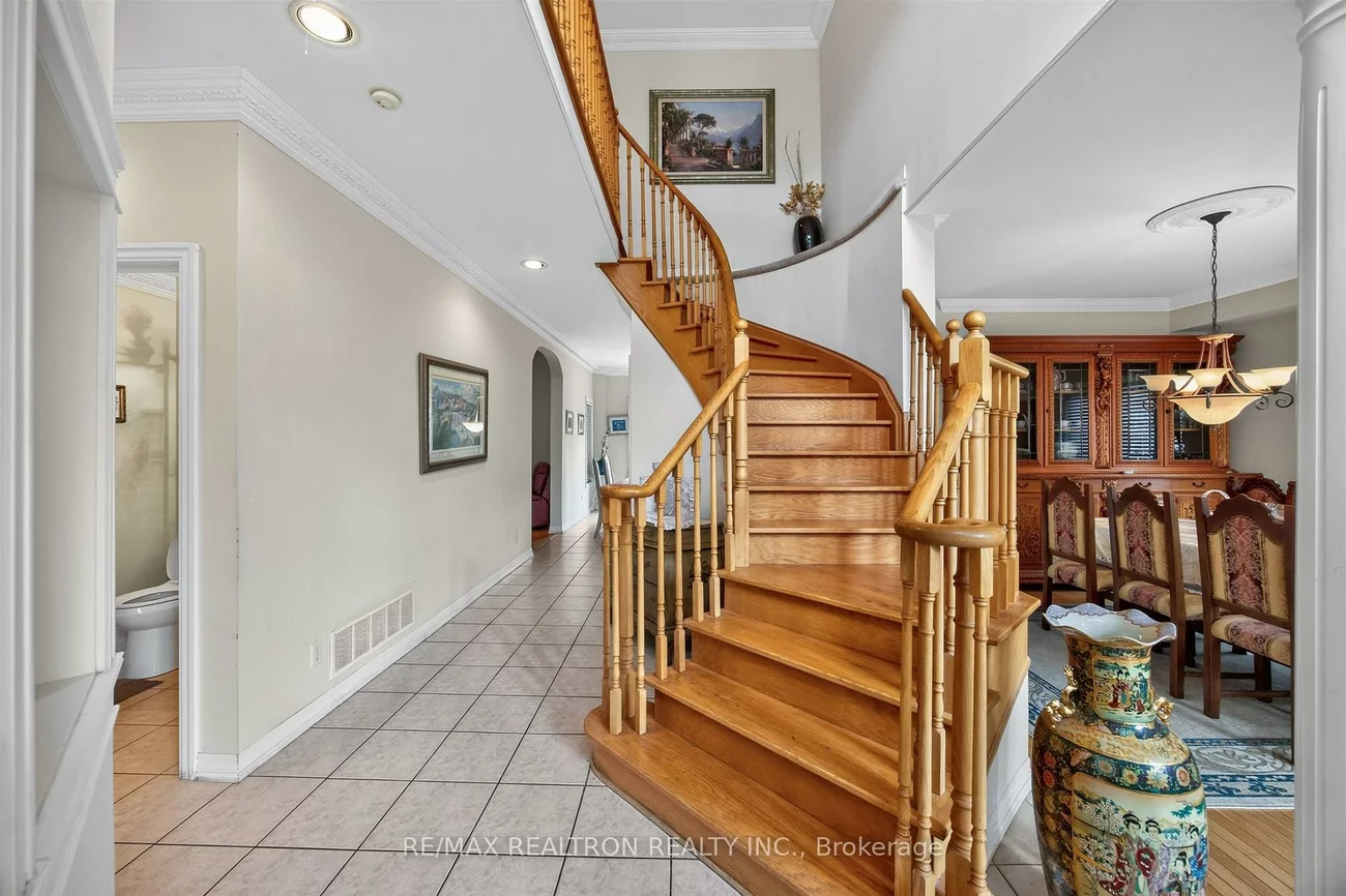 22, Queensborough, Oak Ridges Lake Wilcox, Richmond Hill