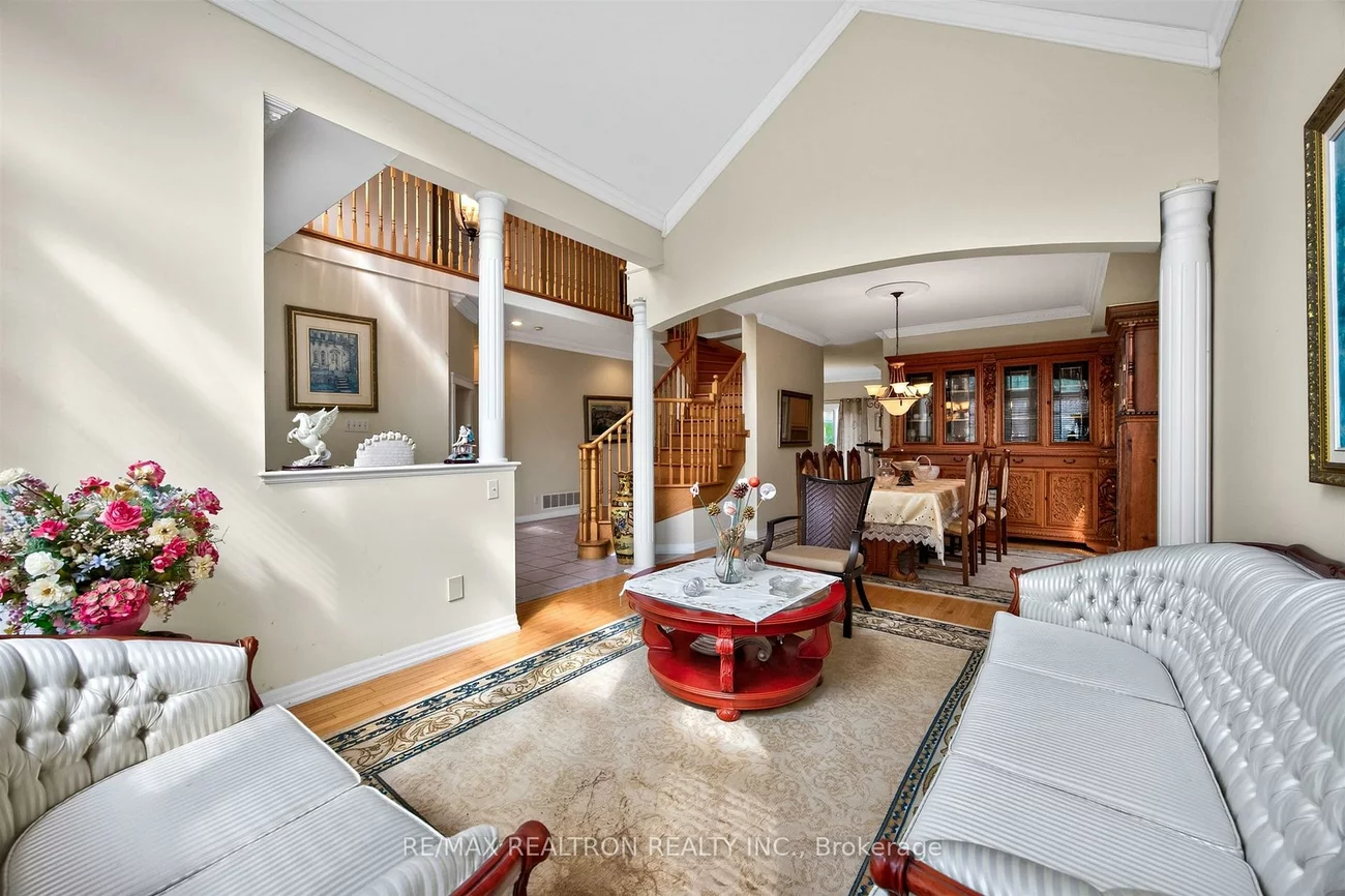 22, Queensborough, Oak Ridges Lake Wilcox, Richmond Hill
