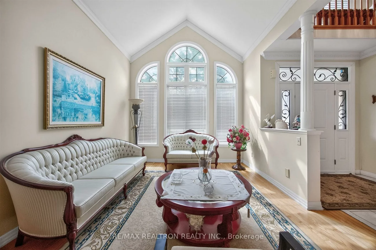 22, Queensborough, Oak Ridges Lake Wilcox, Richmond Hill