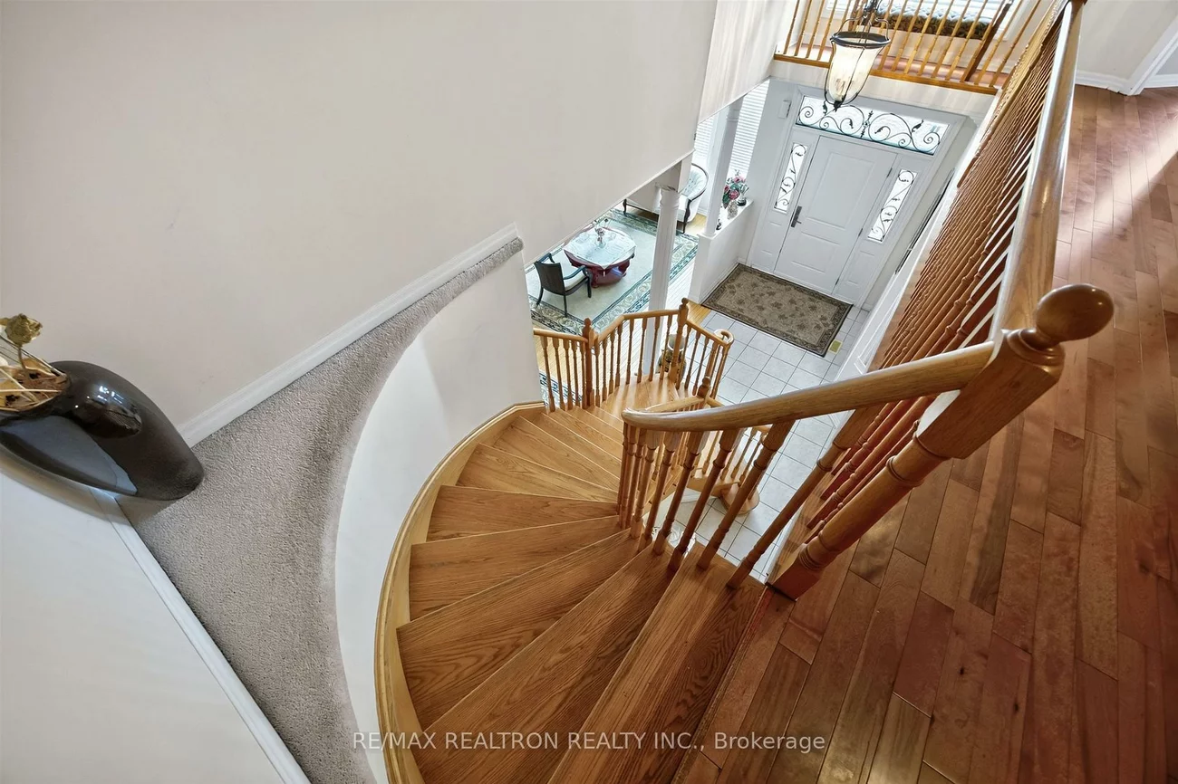 22, Queensborough, Oak Ridges Lake Wilcox, Richmond Hill
