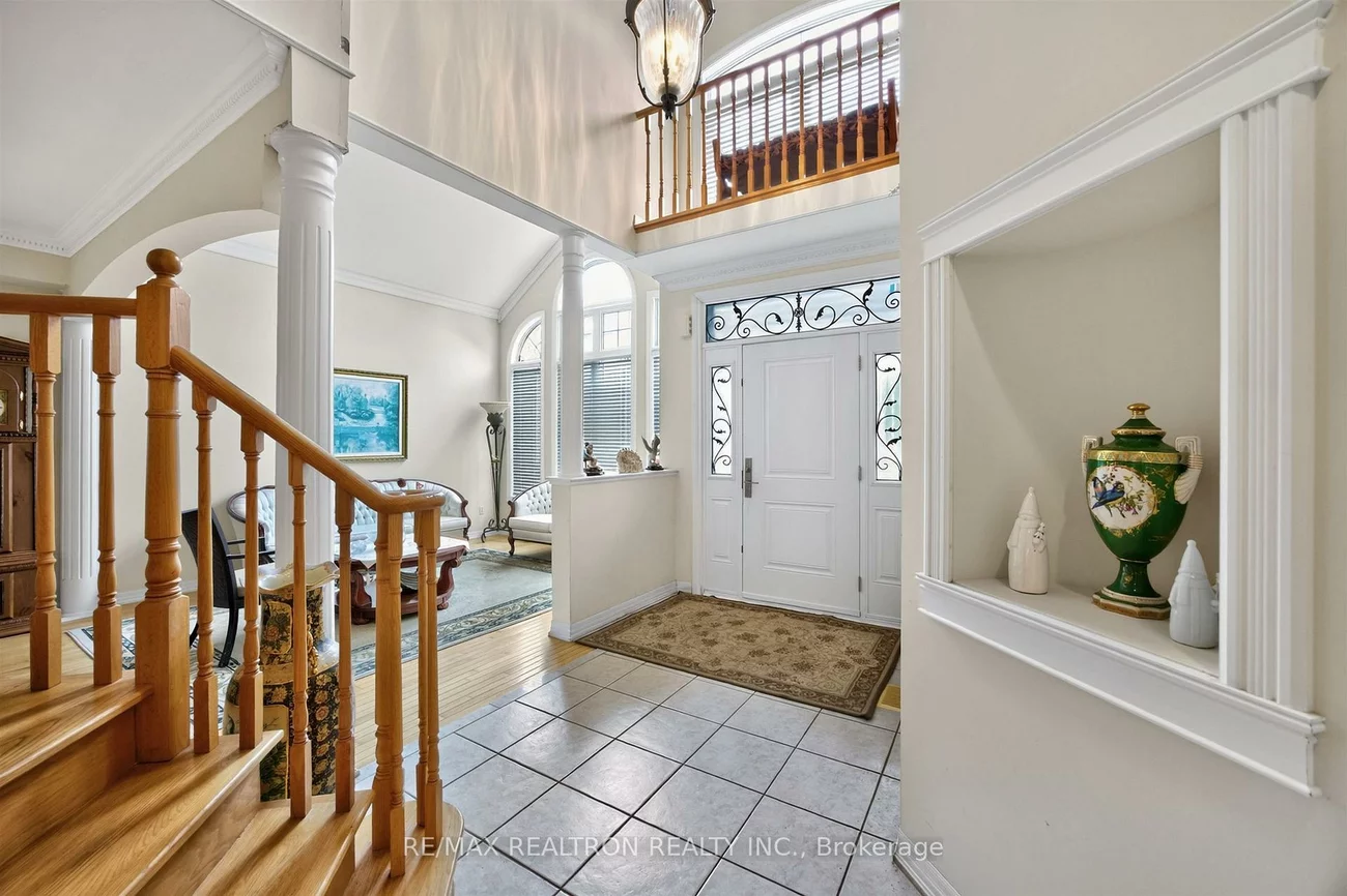 22, Queensborough, Oak Ridges Lake Wilcox, Richmond Hill
