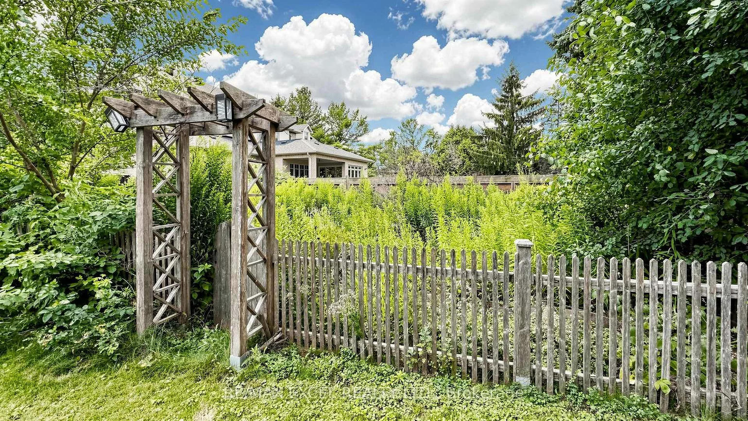42, Blackforest, Oak Ridges, Richmond Hill