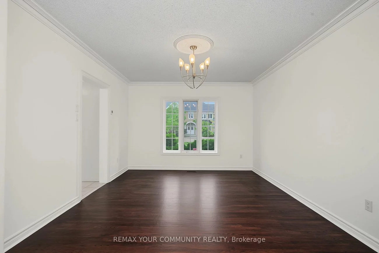 20, Fern, Langstaff, Richmond Hill