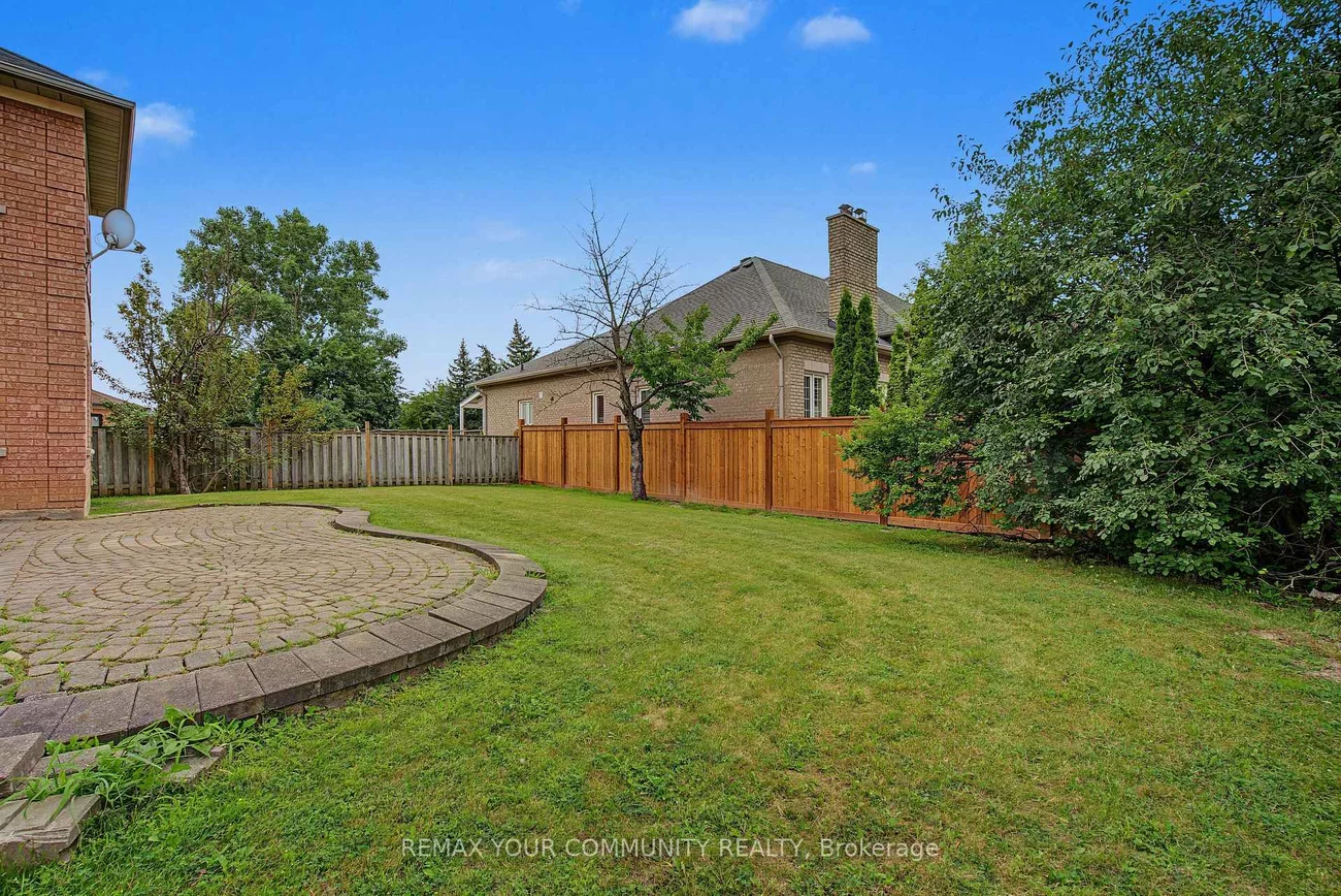 20, Fern, Langstaff, Richmond Hill