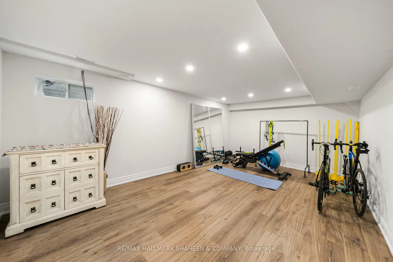 184, Castle Rock, North Richvale, Richmond Hill