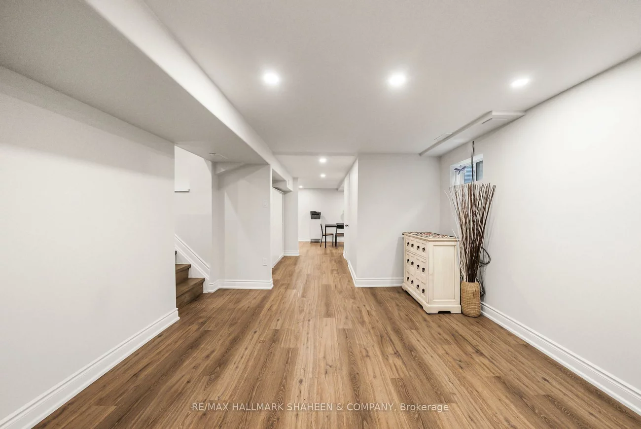 184, Castle Rock, North Richvale, Richmond Hill