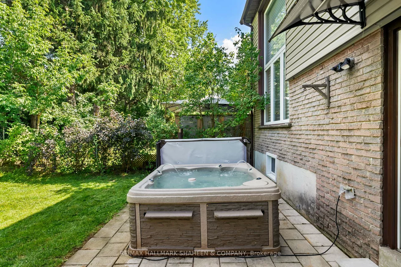184, Castle Rock, North Richvale, Richmond Hill